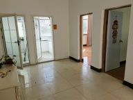 建筑公司家属楼3楼出租